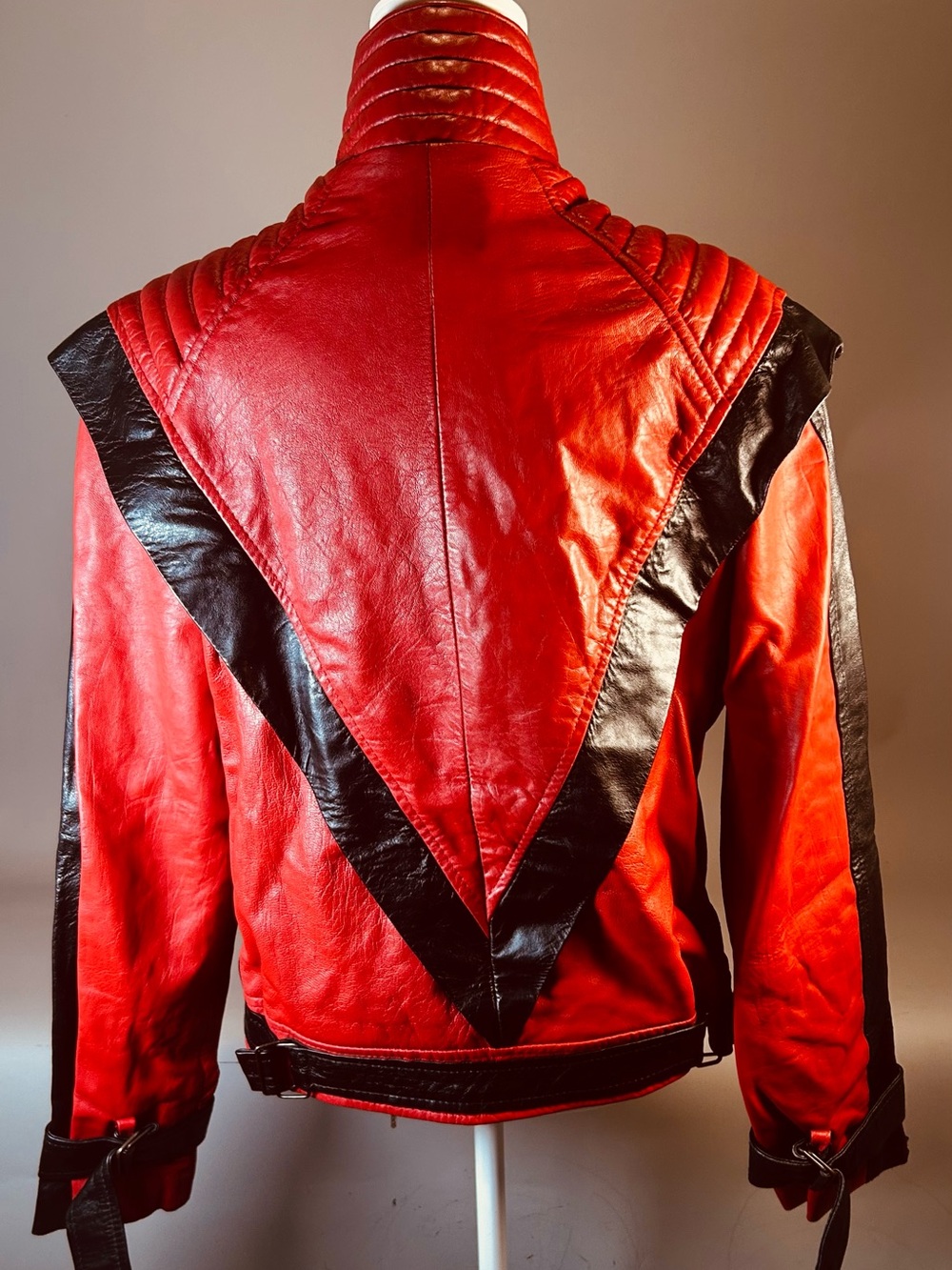 10+ Rare Lambskin CelebsWear Michael Jackson Thriller Jacket 2011-2012 XS - Picture 7 of 17